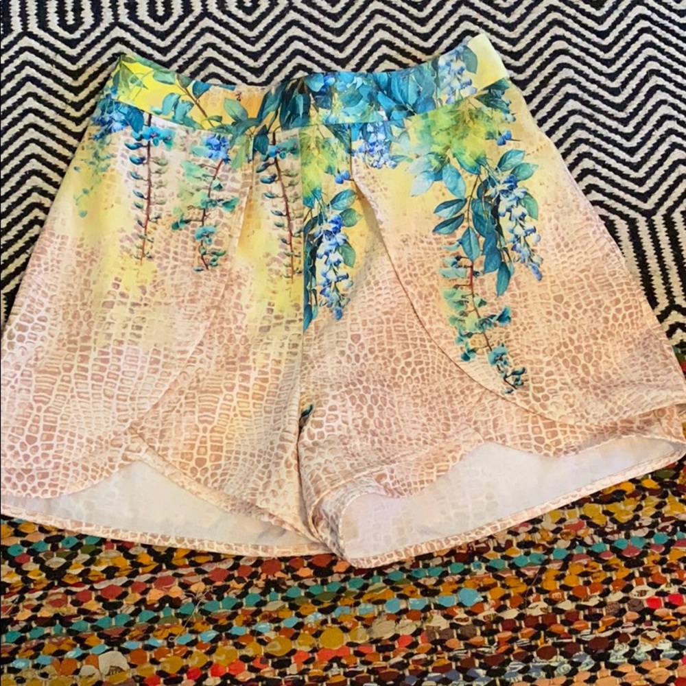 Bebe Summer dress shorts